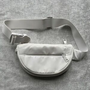 Steve Madden White Adjustable Belt Bag